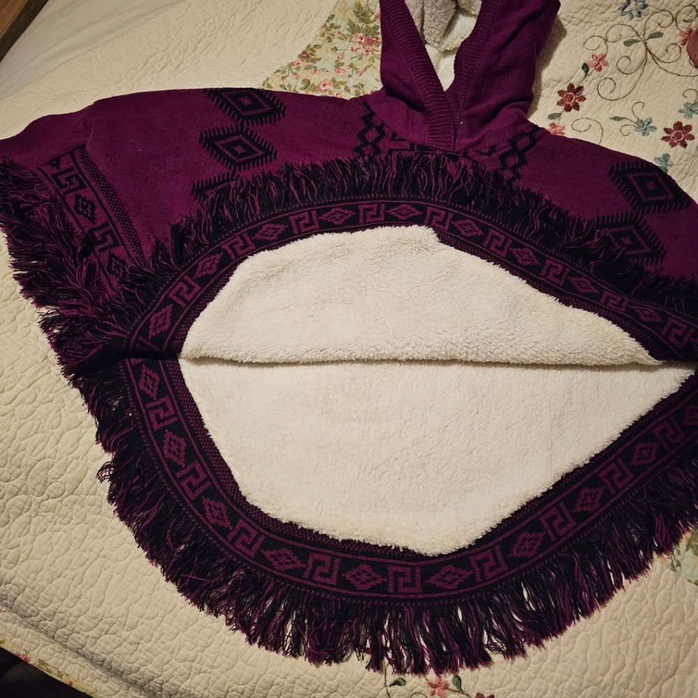 New little girls sherpa poncho